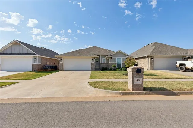 Photo 2 — 3404 NW 181 Street, Edmond, OK 73012