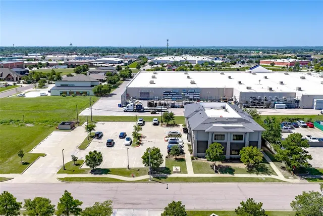 Photo 5 — 2500 Boardwalk Street 102, Norman, OK 73069