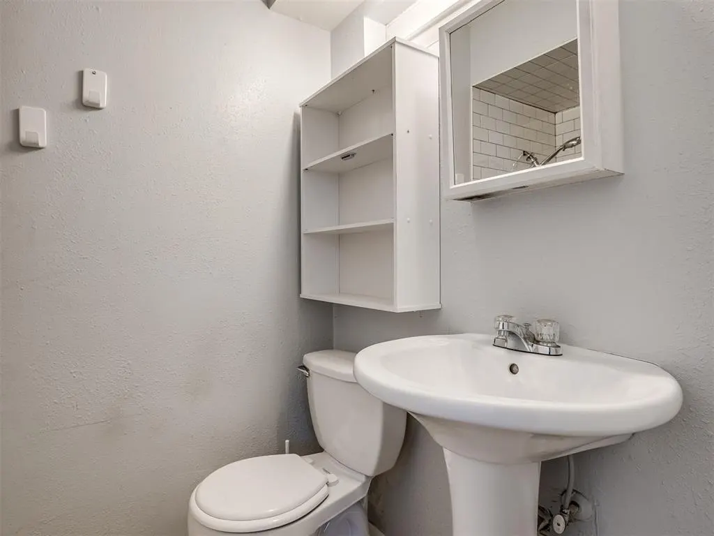 Photo 21 — 8900 S Hillcrest Drive, Oklahoma City, OK 73159