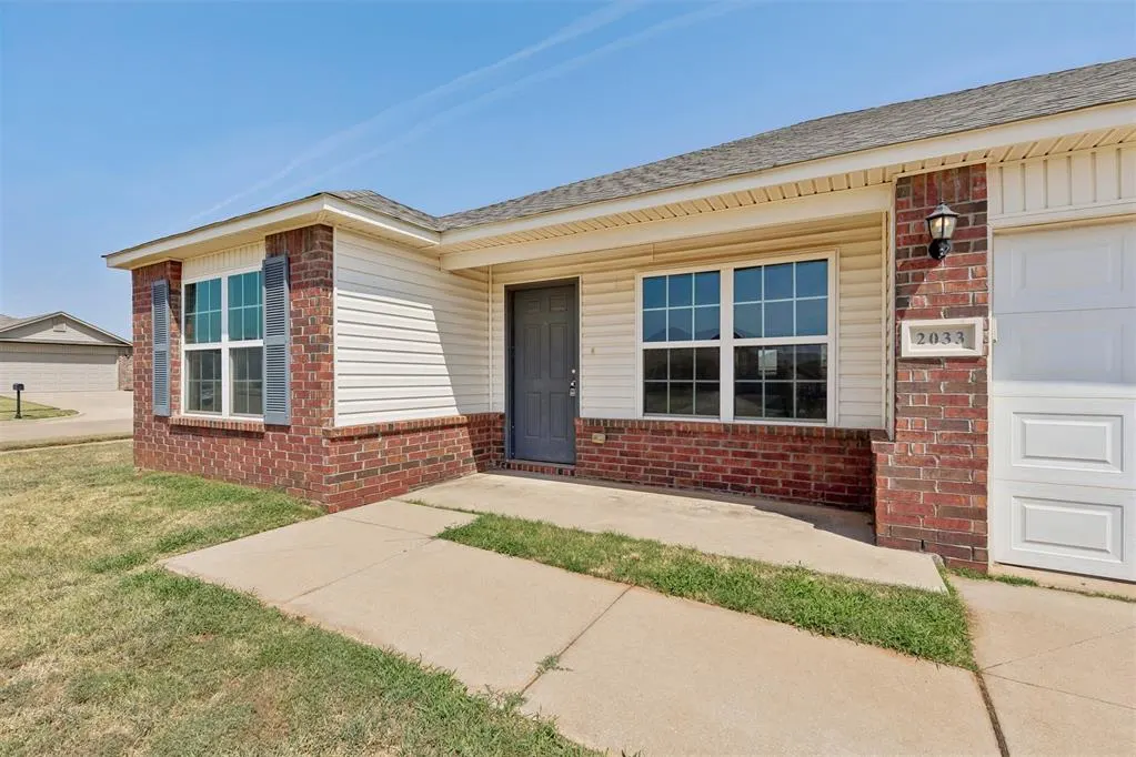 Photo 6 — 2033 W Autumn Way, Mustang, OK 73064