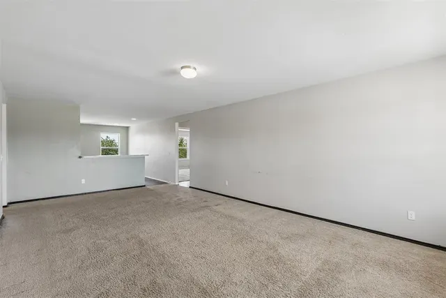 Photo 7 — 2033 W Autumn Way, Mustang, OK 73064