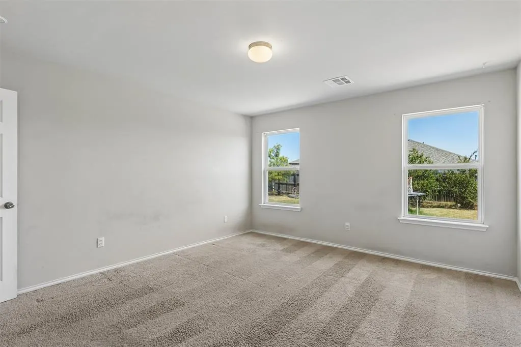 Photo 22 — 2033 W Autumn Way, Mustang, OK 73064