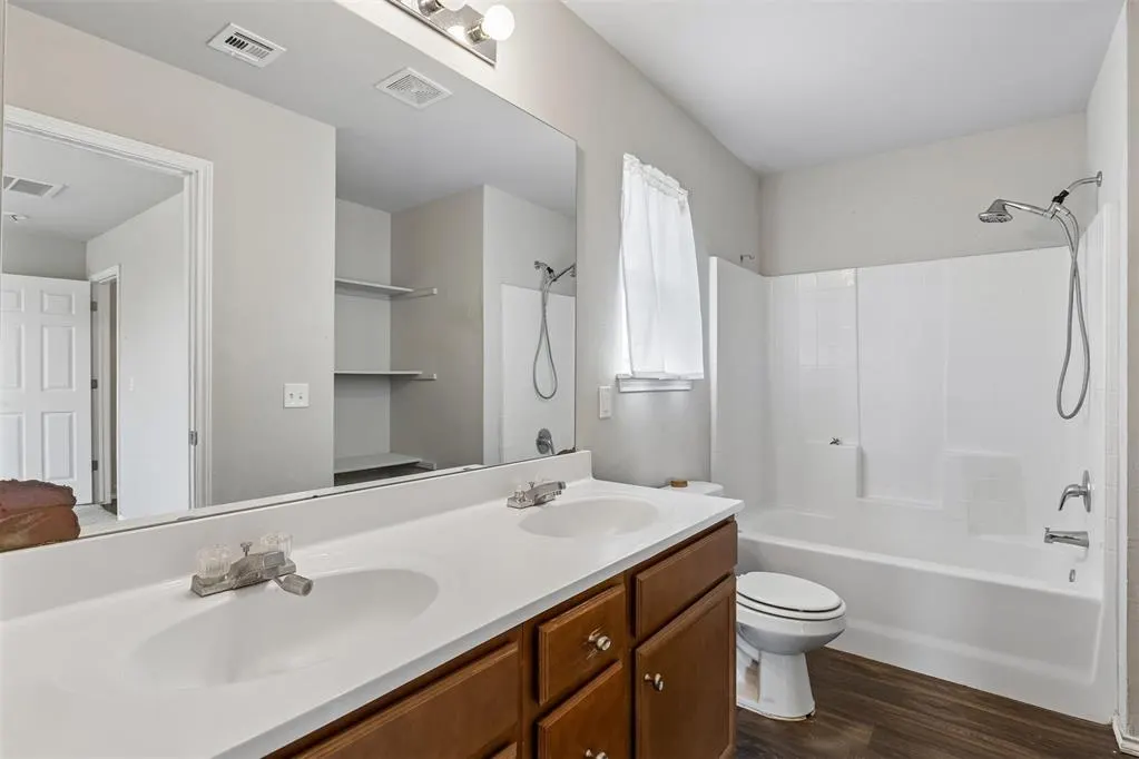 Photo 23 — 2033 W Autumn Way, Mustang, OK 73064