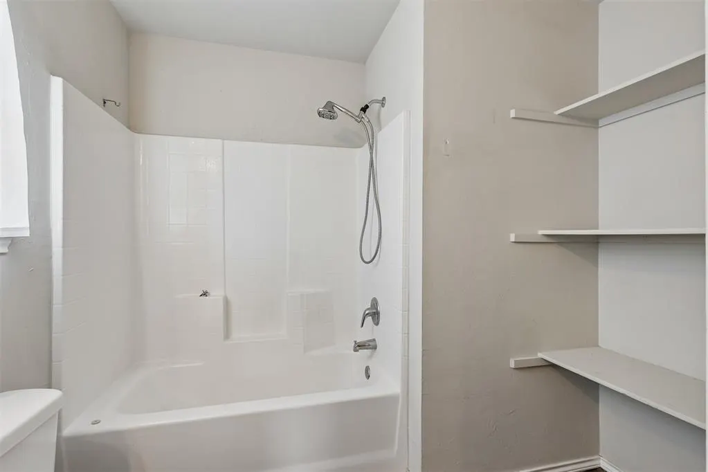 Photo 24 — 2033 W Autumn Way, Mustang, OK 73064