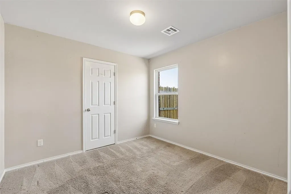 Photo 28 — 2033 W Autumn Way, Mustang, OK 73064