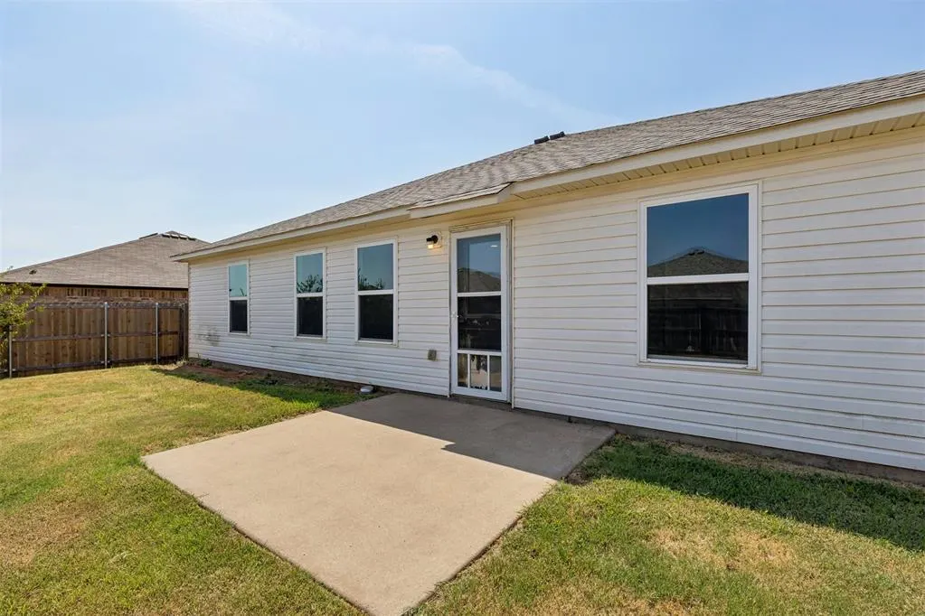 Photo 36 — 2033 W Autumn Way, Mustang, OK 73064