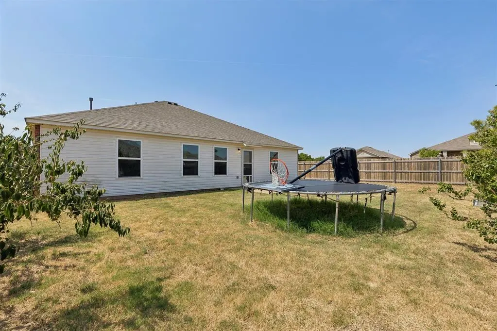 Photo 39 — 2033 W Autumn Way, Mustang, OK 73064