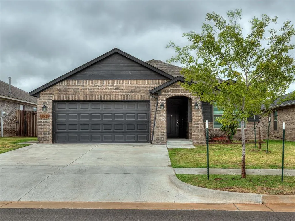 Front exterior — 10525 NW 32nd Street, Yukon, OK 73099