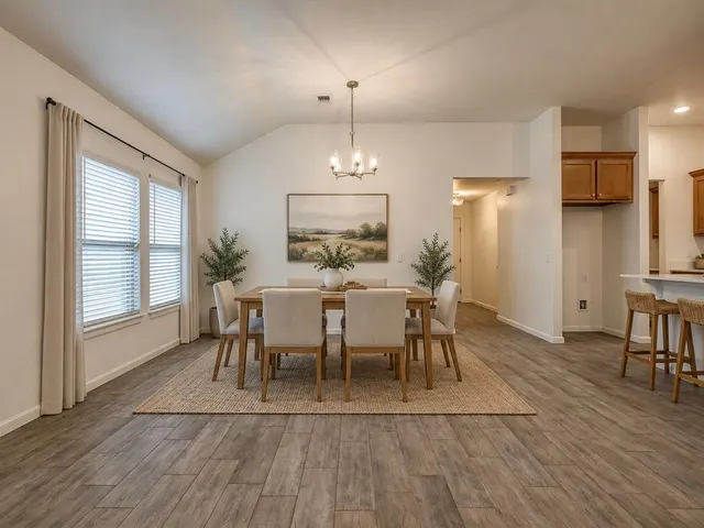 Photo 3 — 10525 NW 32nd Street, Yukon, OK 73099