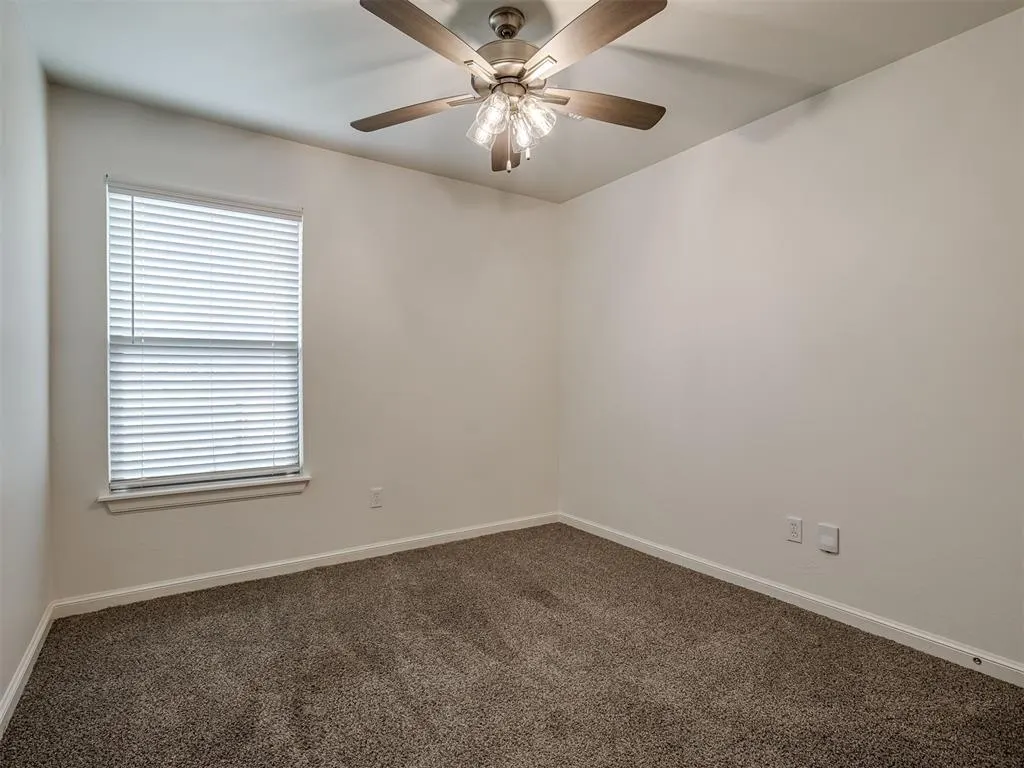 Photo 28 — 10525 NW 32nd Street, Yukon, OK 73099
