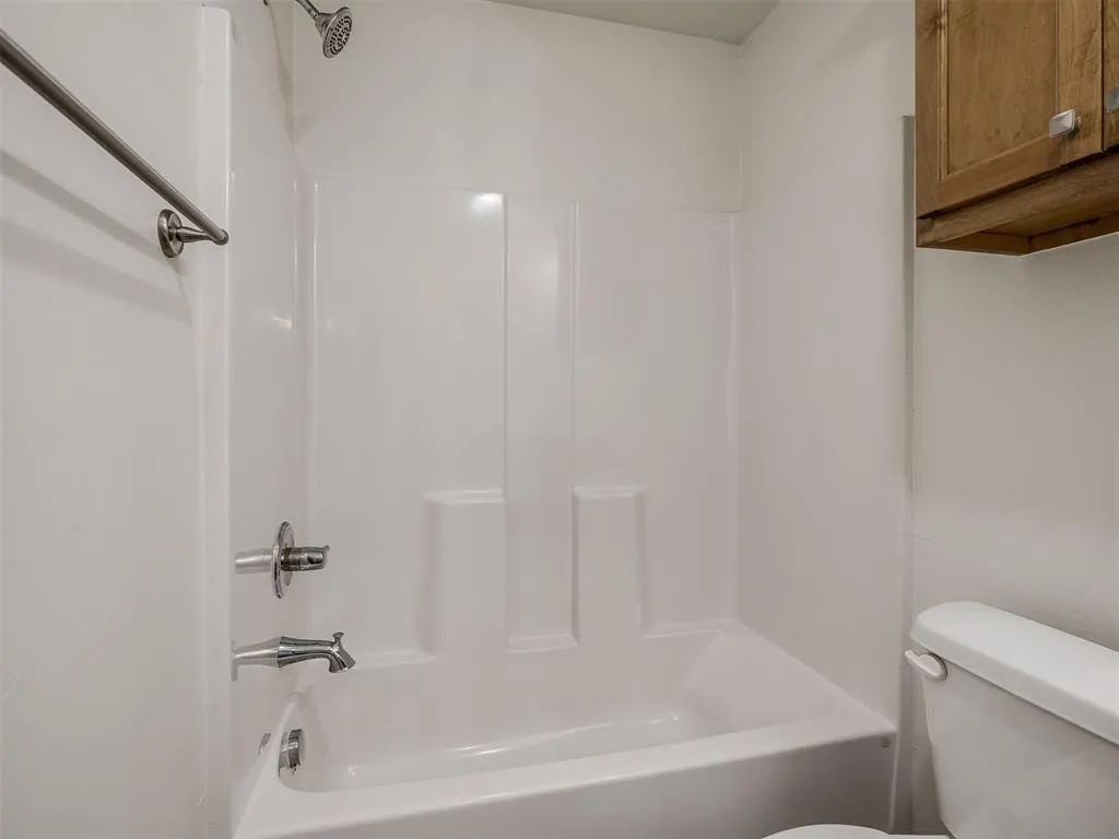 Photo 33 — 10525 NW 32nd Street, Yukon, OK 73099