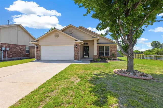 Photo 3 — 15809 Windstop Court, Oklahoma City, OK 73170