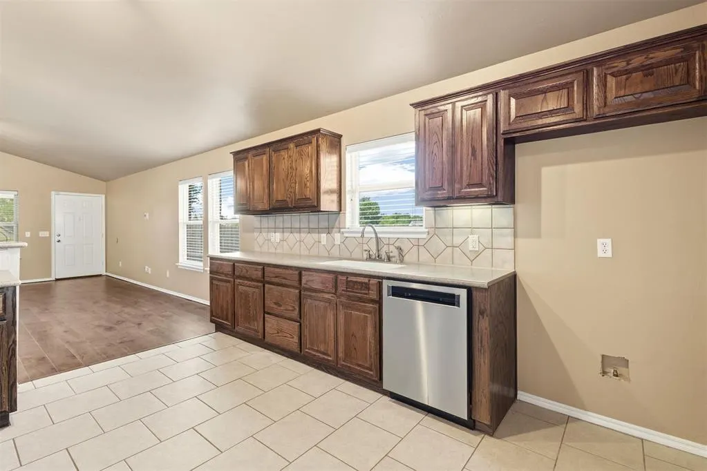 Photo 14 — 15809 Windstop Court, Oklahoma City, OK 73170