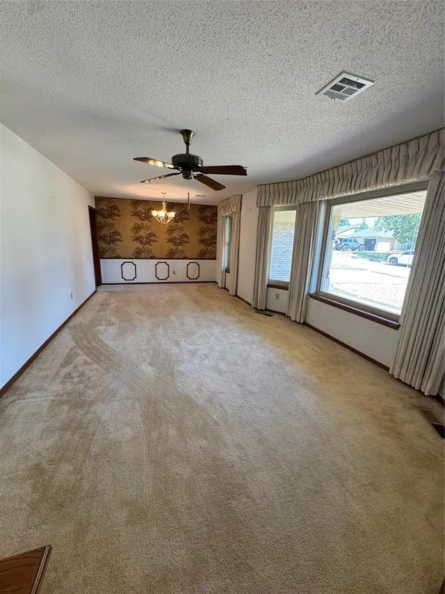 Photo 4 — 4812 NW 70th Street, Oklahoma City, OK 73132