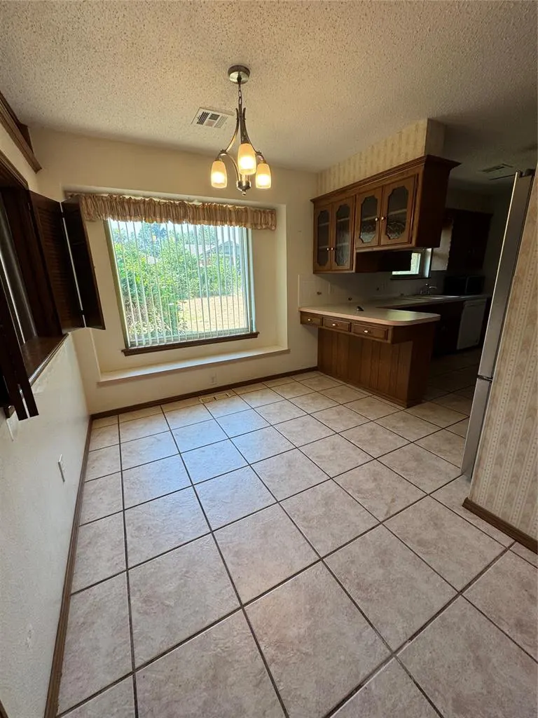 Photo 7 — 4812 NW 70th Street, Oklahoma City, OK 73132