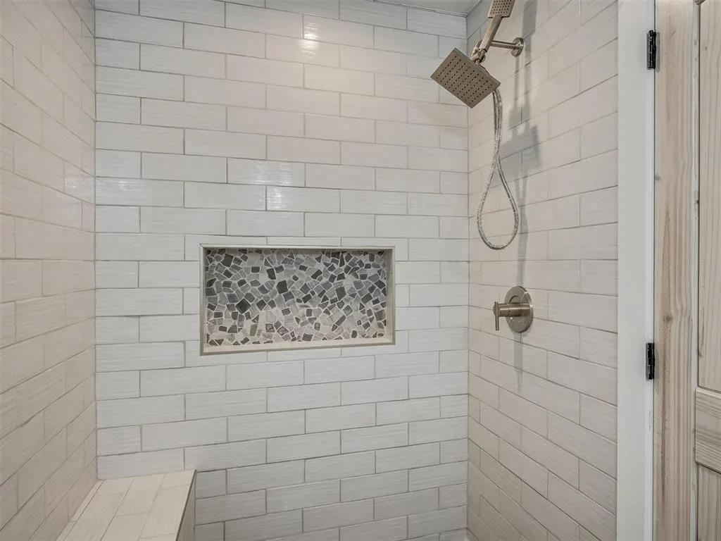 Photo 19 — 915 Hidden Lake Drive, Seminole, OK 74868