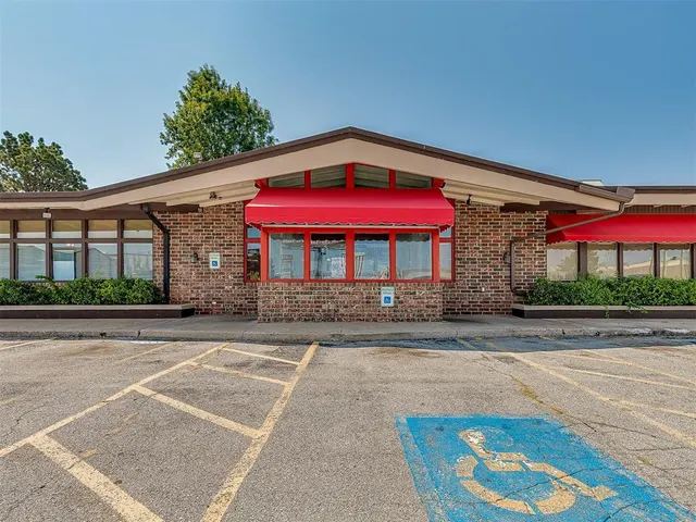 Photo 2 — 1201 S Meridian Avenue, Oklahoma City, OK 73108