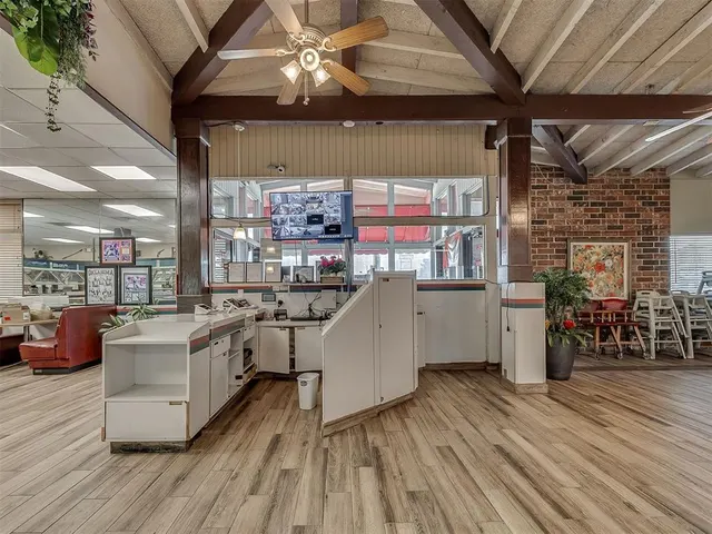 Photo 5 — 1201 S Meridian Avenue, Oklahoma City, OK 73108