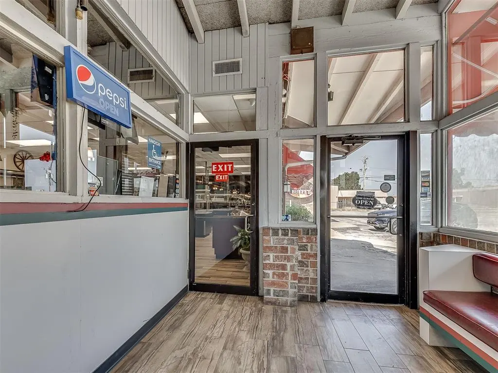 Photo 18 — 1201 S Meridian Avenue, Oklahoma City, OK 73108
