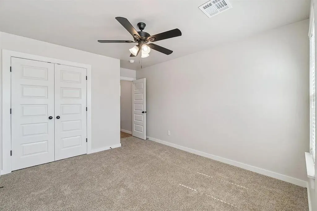 Photo 13 — 19505 Molly Place, Edmond, OK 73012