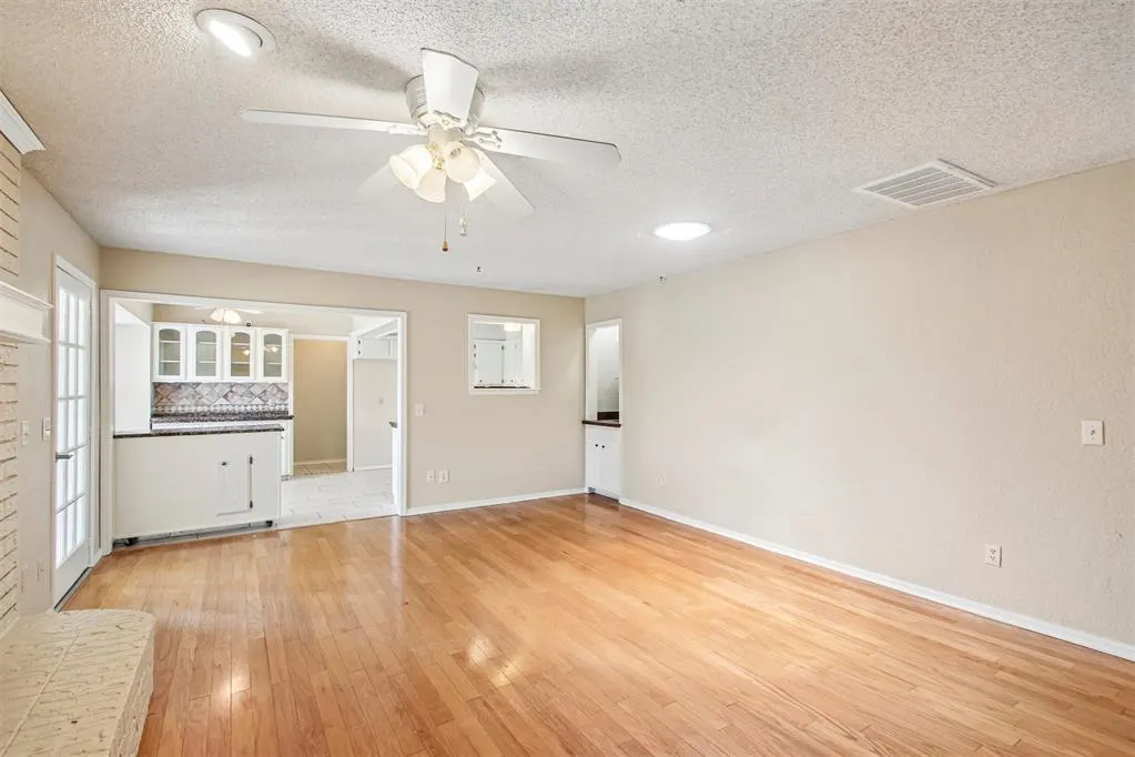 Photo 7 — 812 Dripping Springs Drive, Edmond, OK 73034