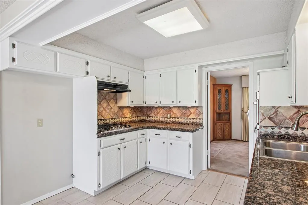 Photo 14 — 812 Dripping Springs Drive, Edmond, OK 73034