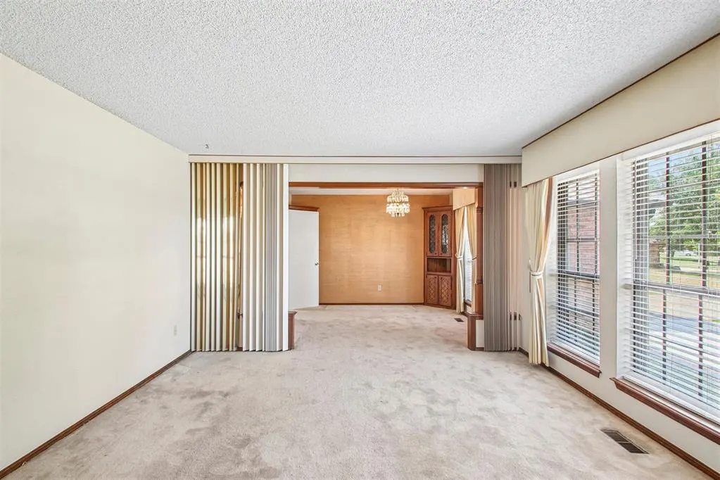 Photo 18 — 812 Dripping Springs Drive, Edmond, OK 73034