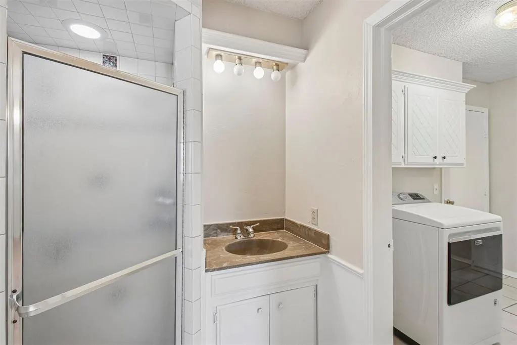 Photo 24 — 812 Dripping Springs Drive, Edmond, OK 73034