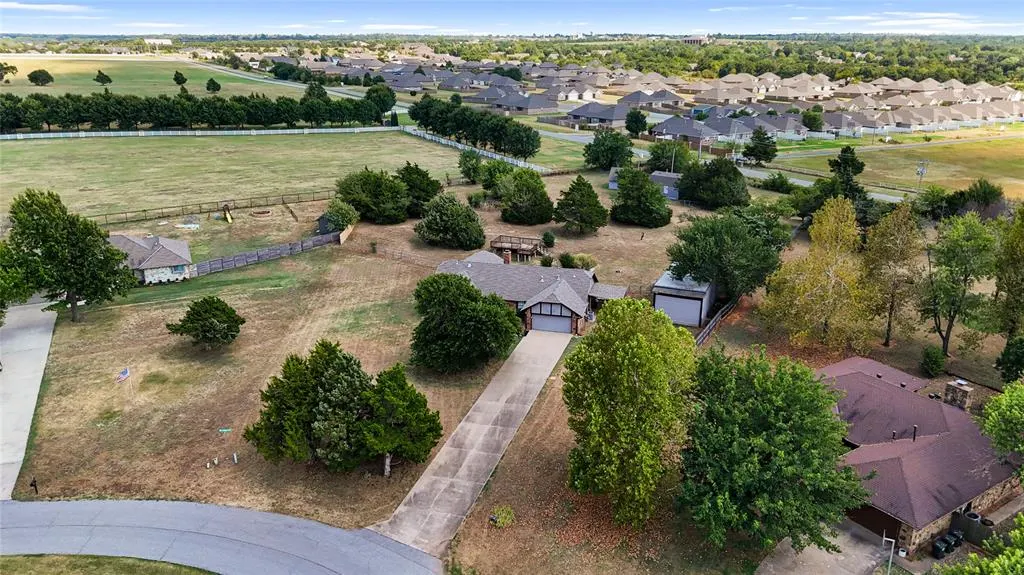 Photo 47 — 812 Dripping Springs Drive, Edmond, OK 73034