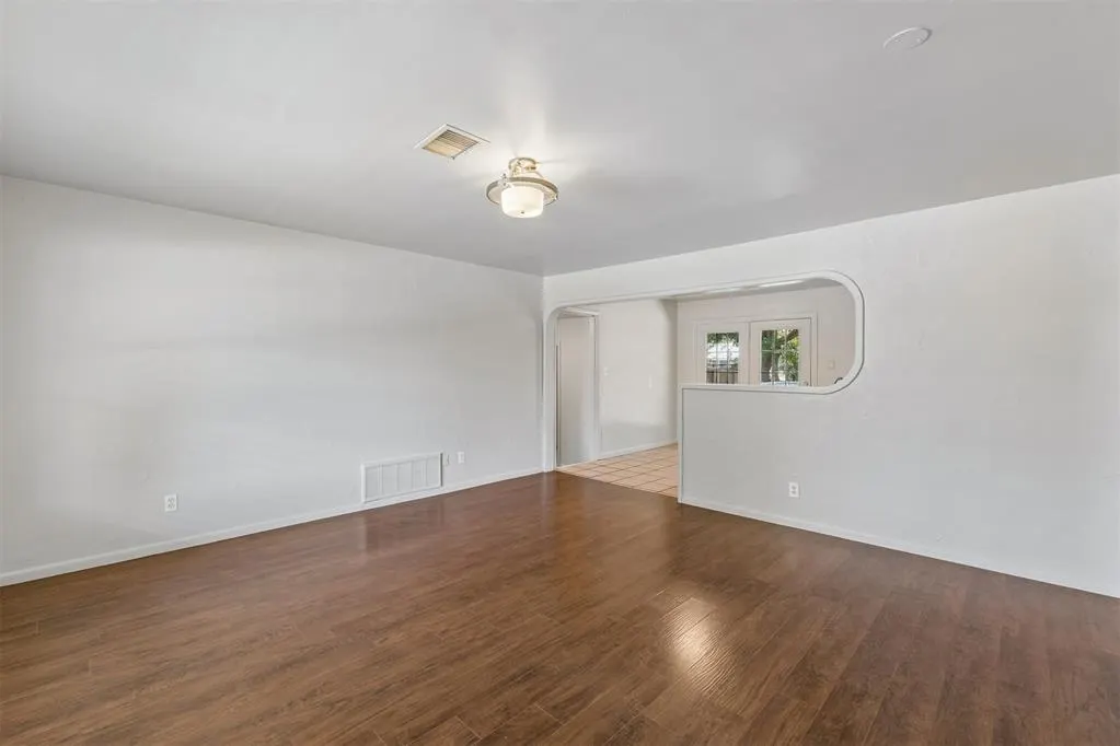 Photo 4 — 1407 Lindale Avenue, Norman, OK 73069