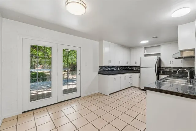 Photo 7 — 1407 Lindale Avenue, Norman, OK 73069
