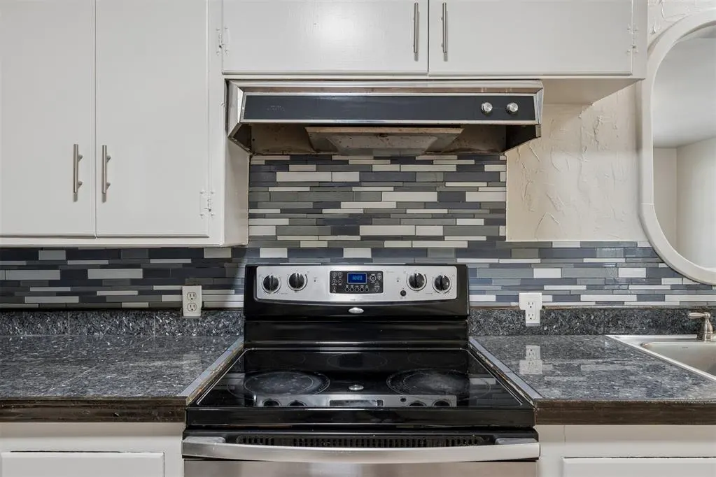 Photo 12 — 1407 Lindale Avenue, Norman, OK 73069