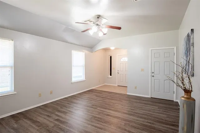 Photo 4 — 8109 Frye Lane, Oklahoma City, OK 73135