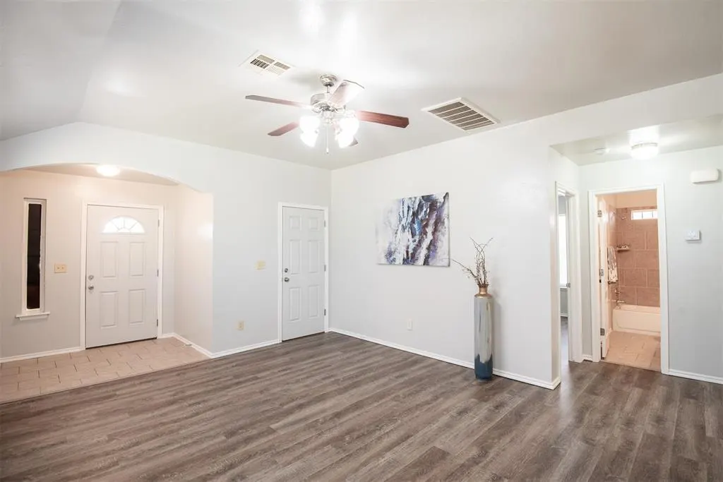 Photo 7 — 8109 Frye Lane, Oklahoma City, OK 73135