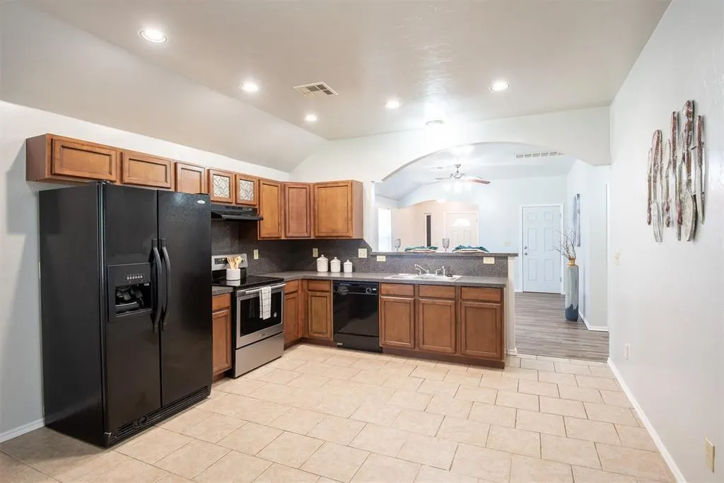 Photo 9 — 8109 Frye Lane, Oklahoma City, OK 73135