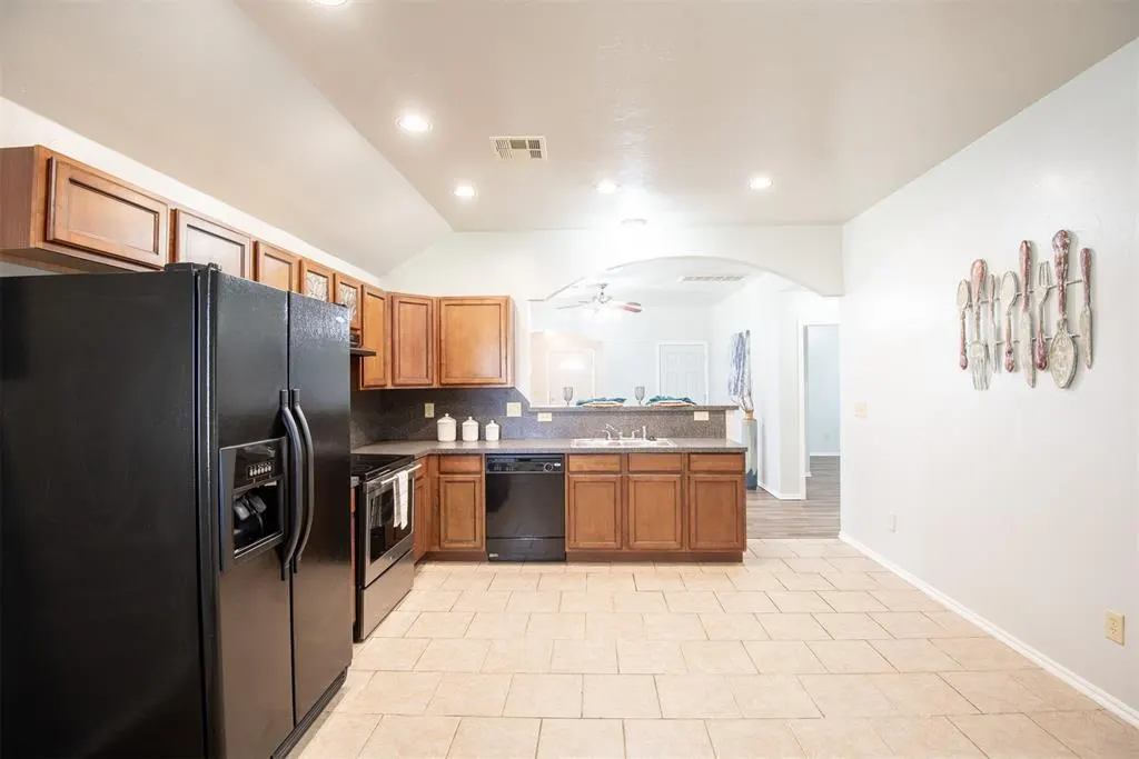 Photo 10 — 8109 Frye Lane, Oklahoma City, OK 73135