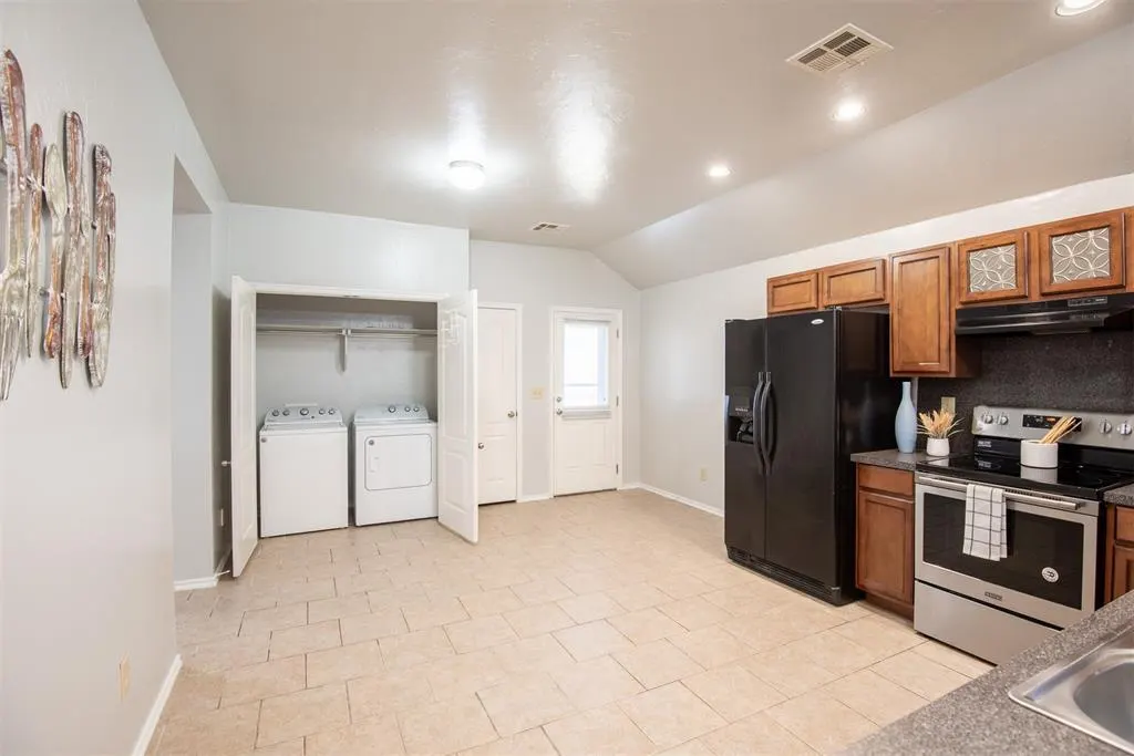 Photo 13 — 8109 Frye Lane, Oklahoma City, OK 73135
