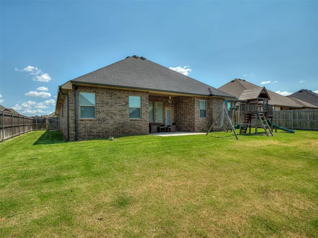 Photo 19 — 10709 Coeur Court, Yukon, OK 73099