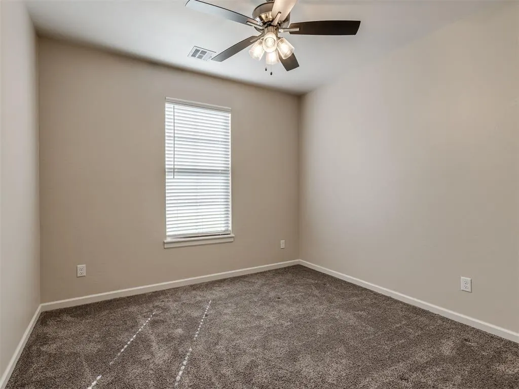 Photo 15 — 10709 Coeur Court, Yukon, OK 73099