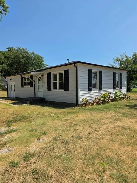 Front exterior — 524 W 1st Street, Stroud, OK 74079