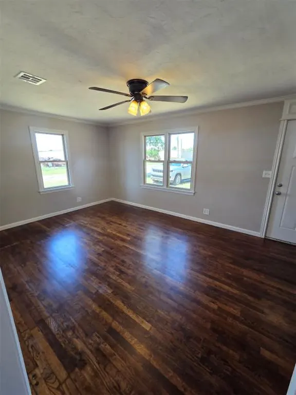 Photo 2 — 524 W 1st Street, Stroud, OK 74079