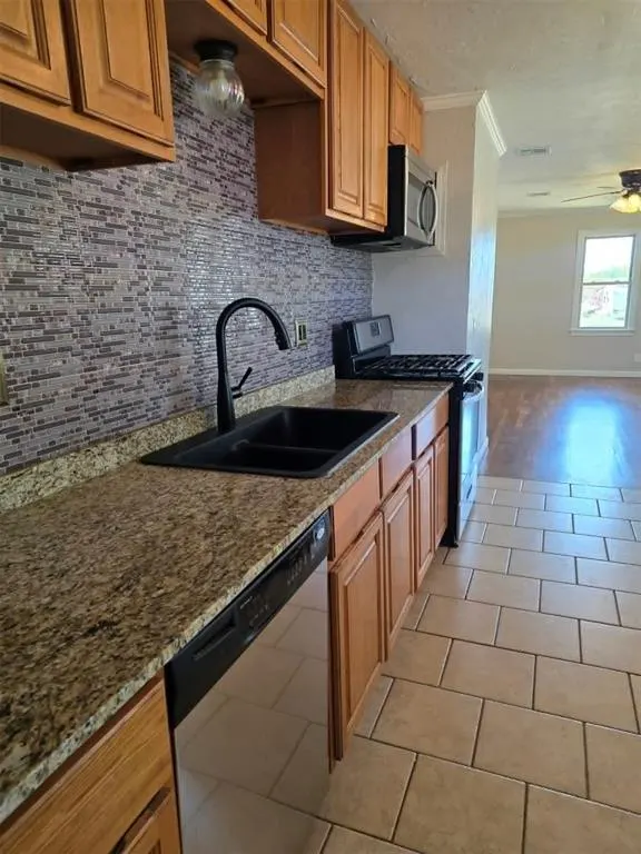 Photo 11 — 524 W 1st Street, Stroud, OK 74079