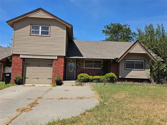 Photo 3 — 121 SW 16th Street, Oklahoma City, OK 73160