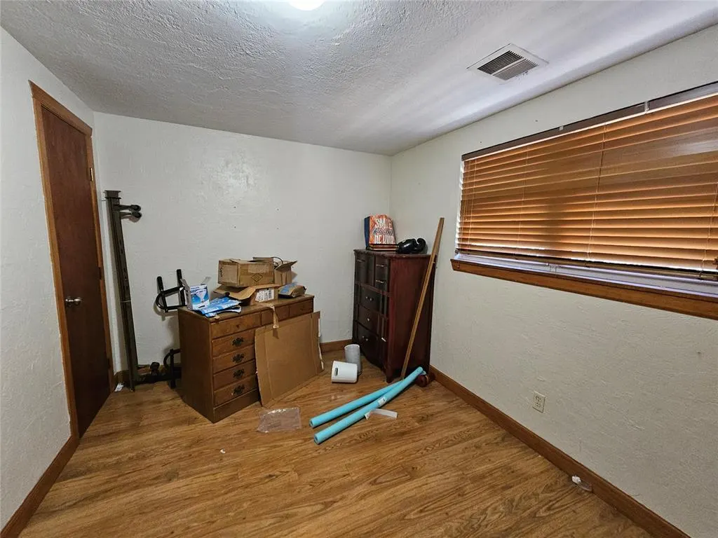 Photo 18 — 121 SW 16th Street, Oklahoma City, OK 73160
