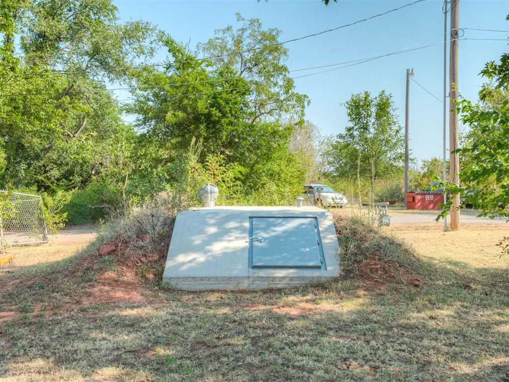 Photo 4 — 602 High Street, Ninnekah, OK 73067