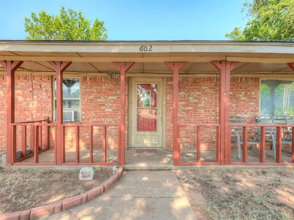 Photo 6 — 602 High Street, Ninnekah, OK 73067