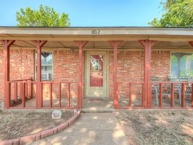 Photo 6 — 602 High Street, Ninnekah, OK 73067