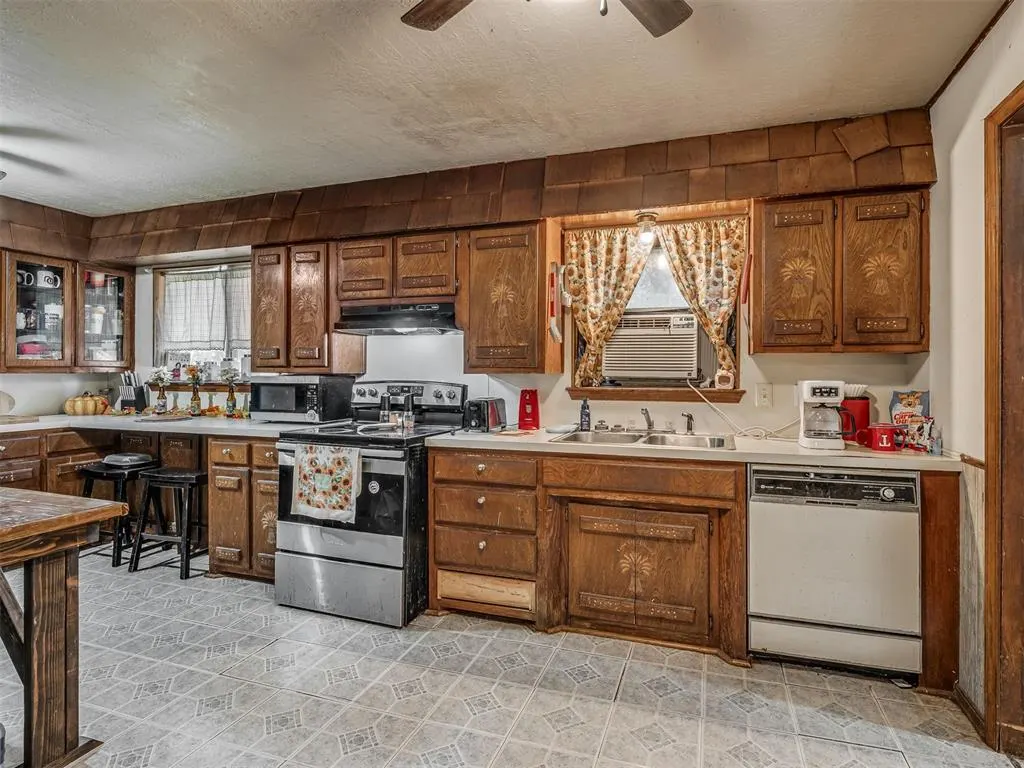 Photo 13 — 602 High Street, Ninnekah, OK 73067