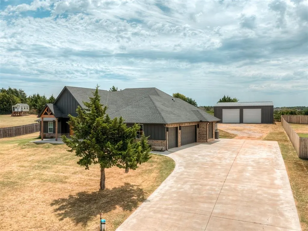 Photo 3 — 9770 Pastoral Drive, Guthrie, OK 73044