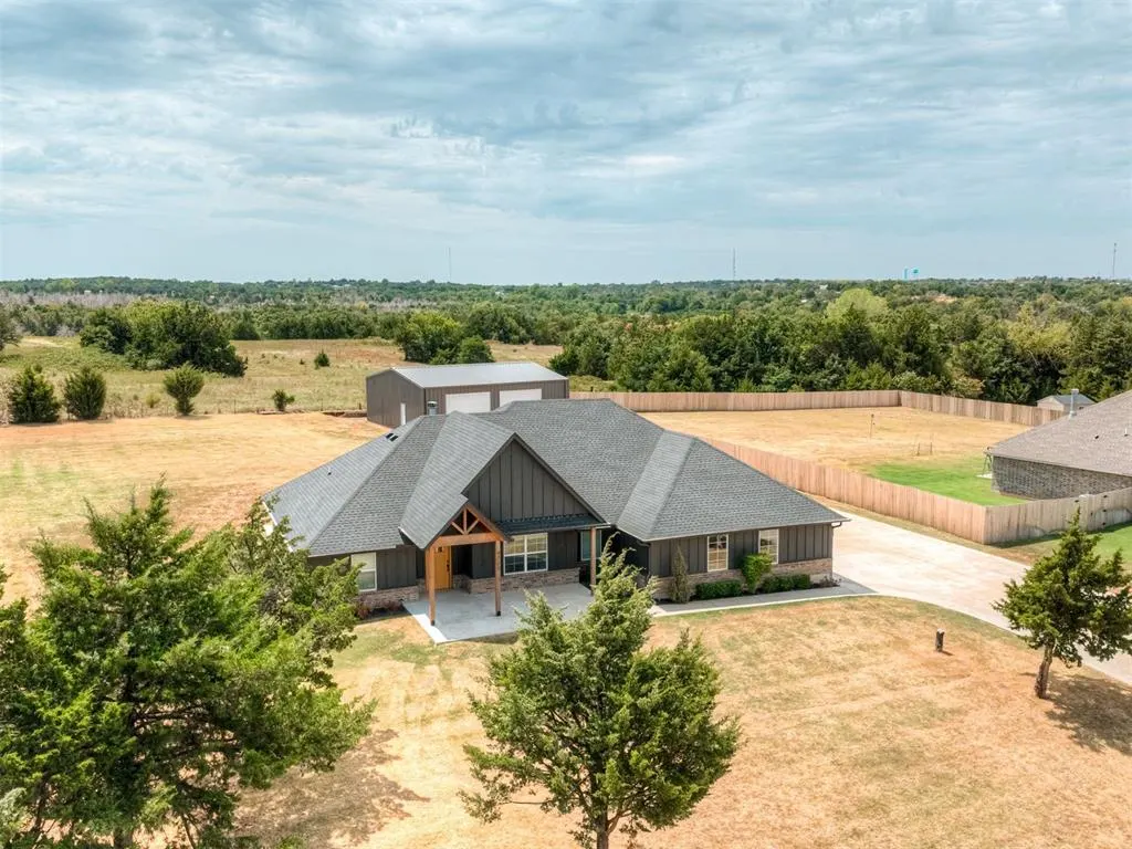 Front exterior — 9770 Pastoral Drive, Guthrie, OK 73044